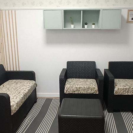 Hostel Bretema Луго Экстерьер фото